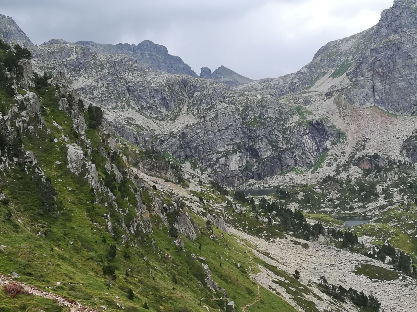 J1 - Cylindre d'Escobès depuis le refuge